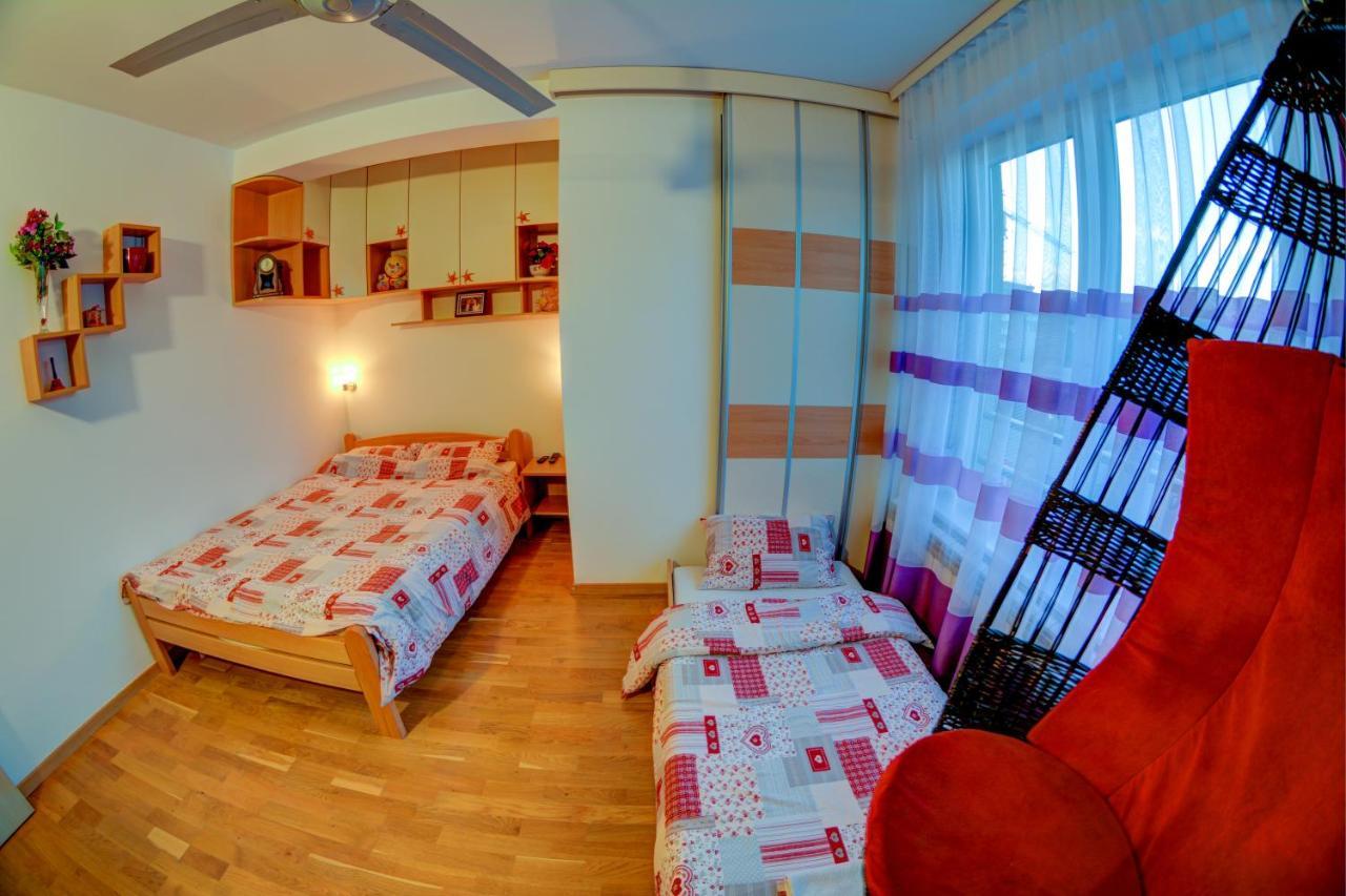Rooms And Apartments S Белград Экстерьер фото